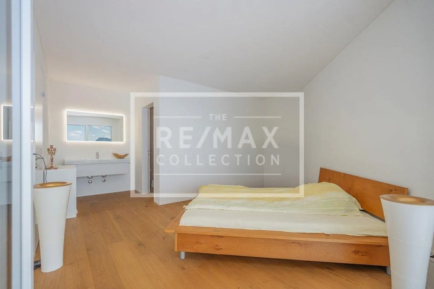 Vivere panoramico confortevole in alto sopra il lago di Lucerna - Foto 10 di 13