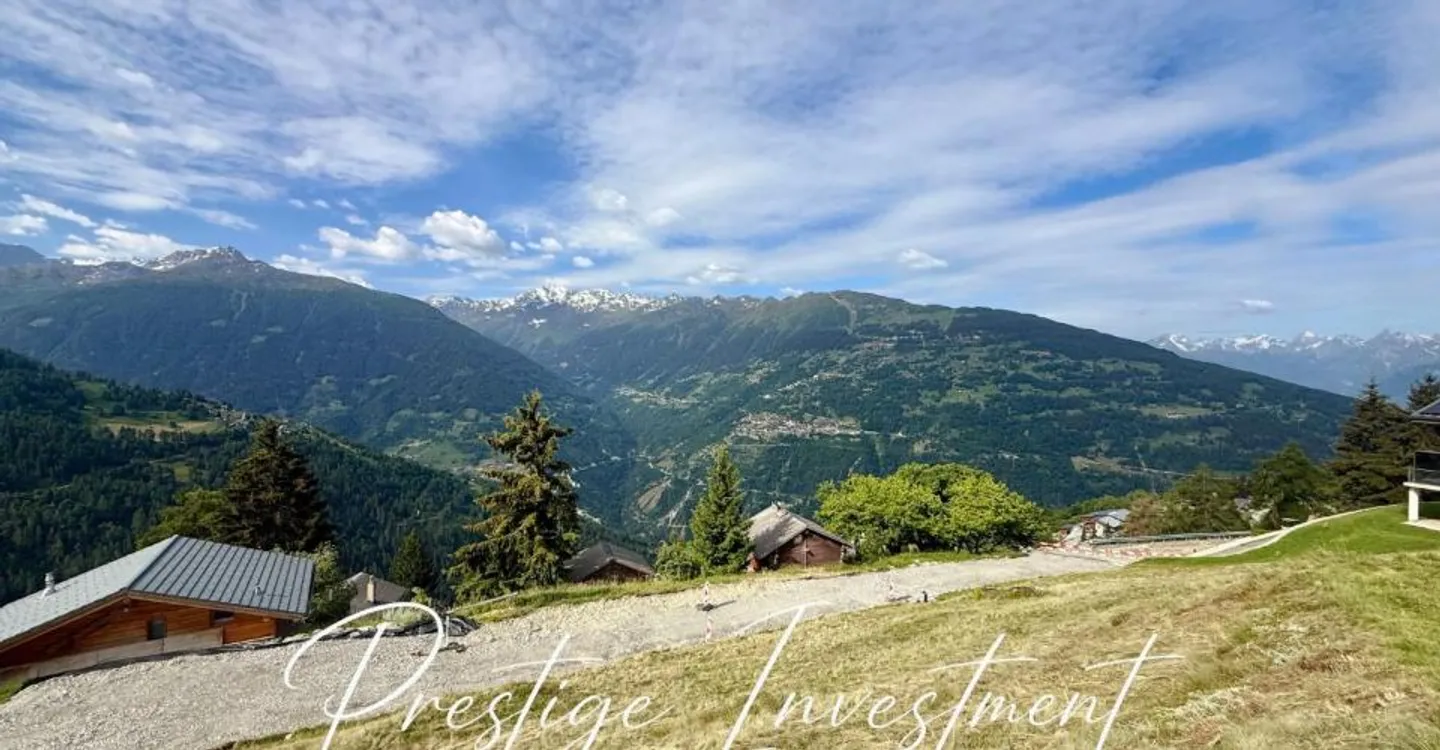 885 m² GRUNDSTÜCK MIT GÜLTIGER BENEHMIGUNG - MAYENS DE MASE - Foto 1 von 9