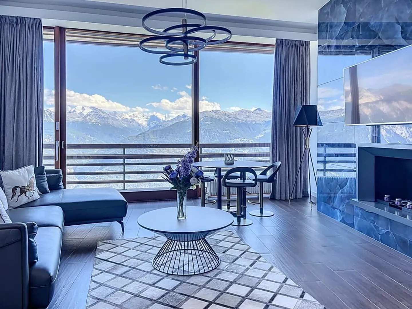 Two magnificent luxury apartments connected with a panoramic view - Photo 1 of 13