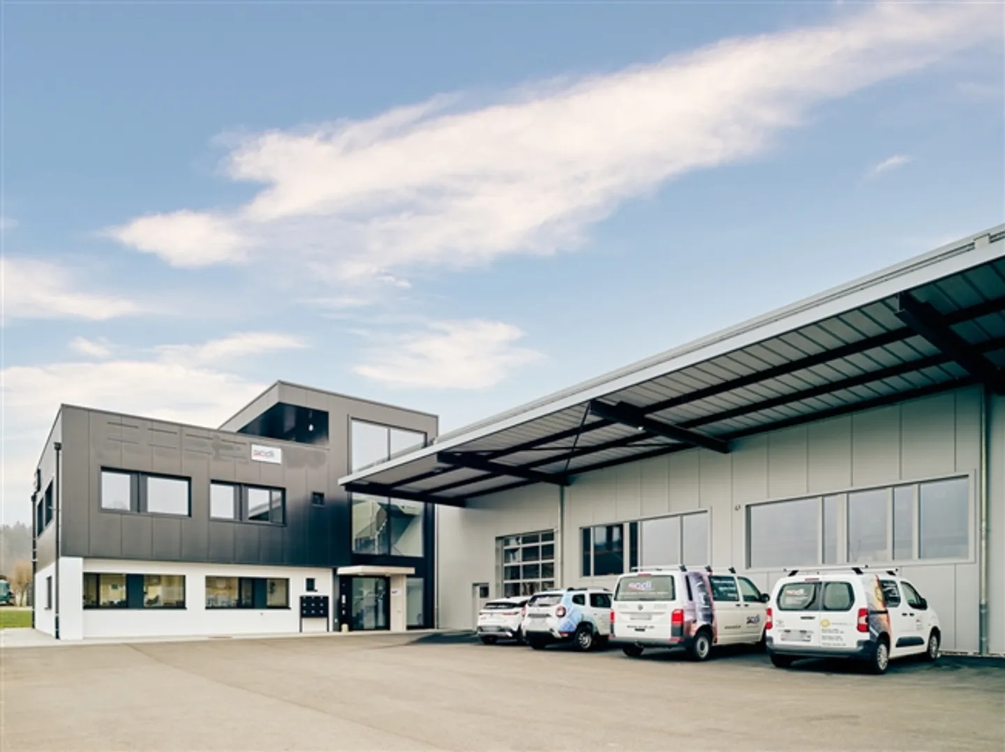 New commercial space of 63 m² in the center of French-speaking Switzerland - Photo 4 of 11