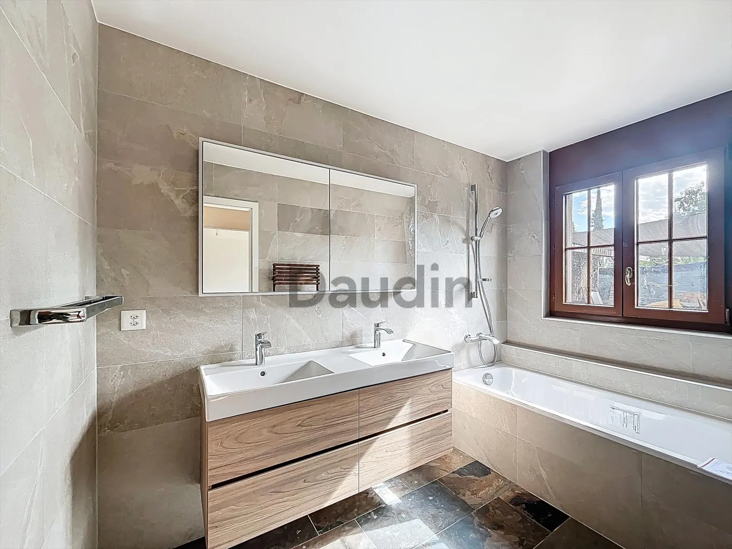 Appartamento con 5 stanze e grande giardino a Vessy - Foto 6 di 10