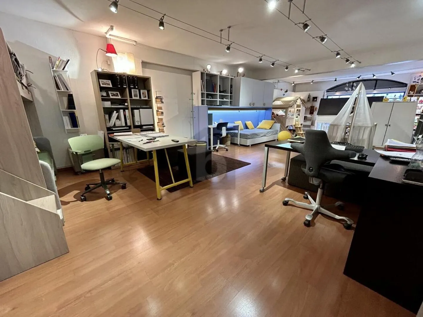 Business Matter - Ideal Location - Photo 2 of 6