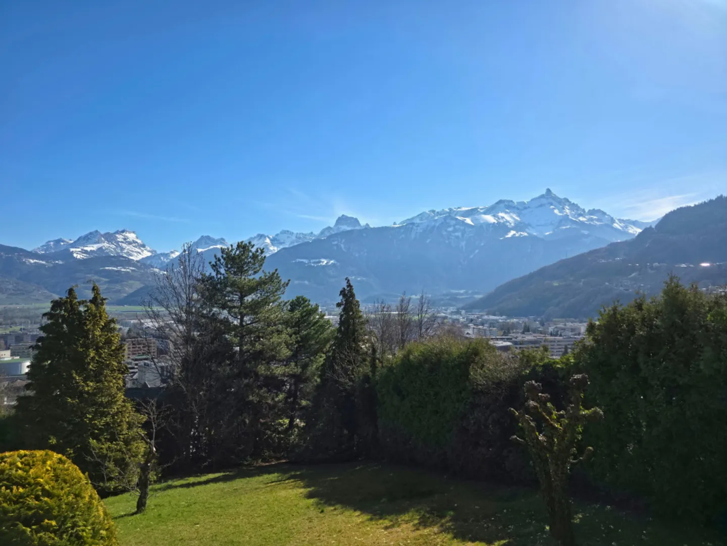 Casa 12 stanze - Foto 2 di 3