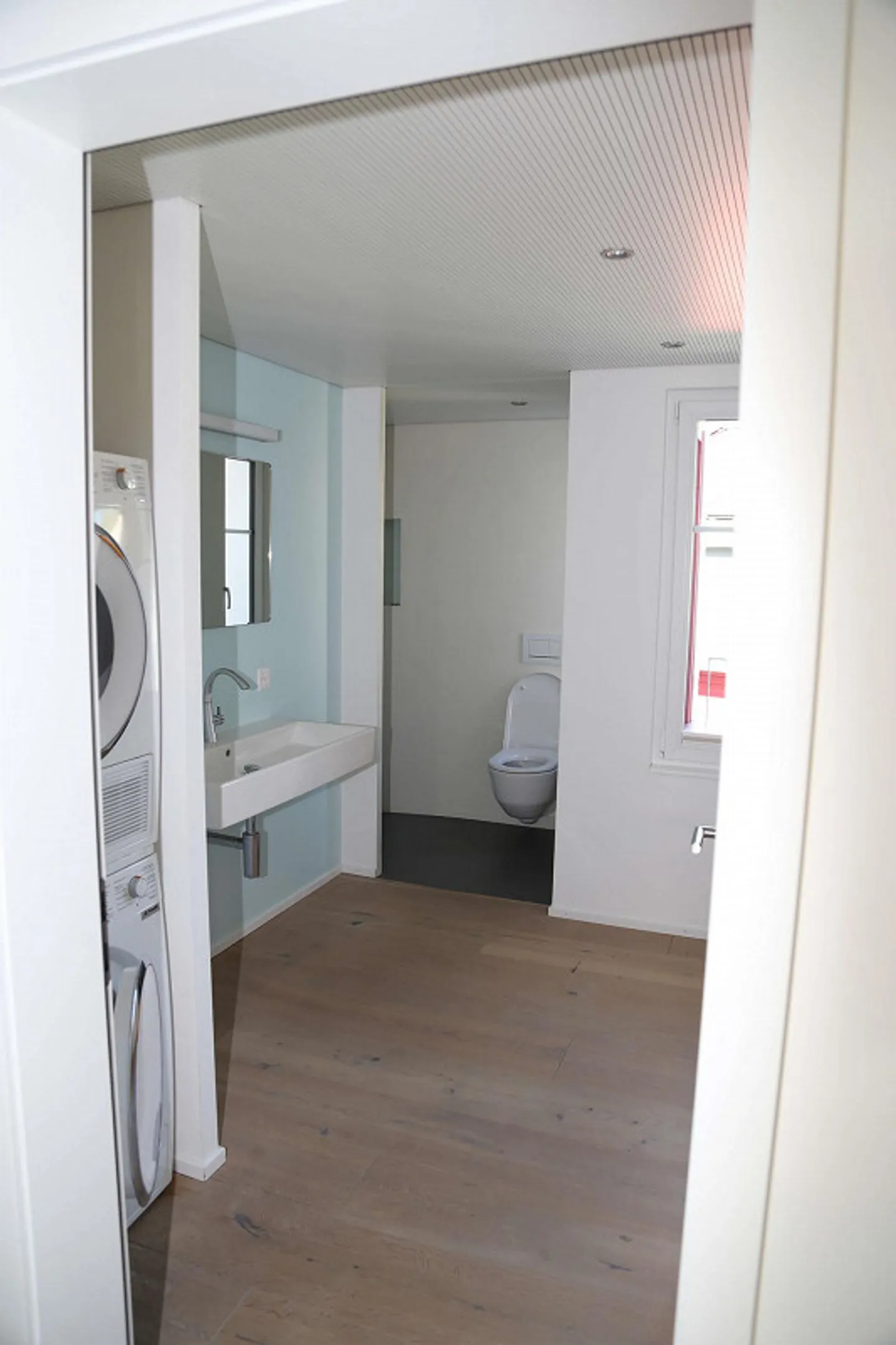 Appartement de 5,5 pièces fraîchement rénové dans le village d'Appenzell - Photo 5 sur 15