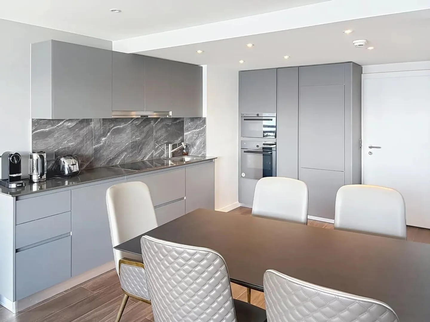 Two magnificent luxury apartments connected with a panoramic view - Photo 13 of 13