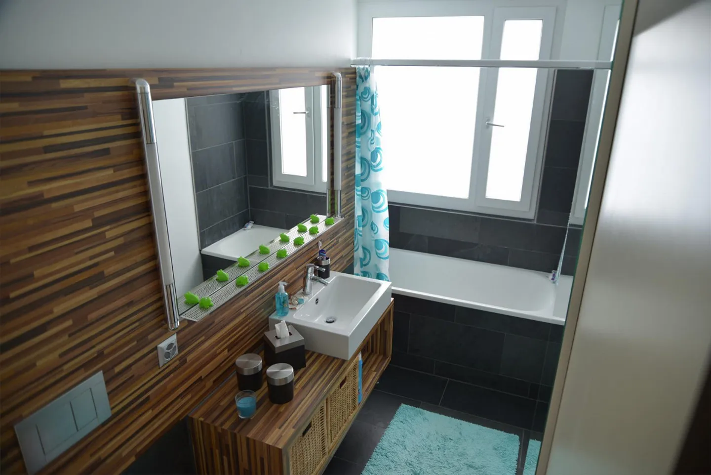 Bel appartement ouvert et bien conçu disponible ! - Photo 5 sur 8