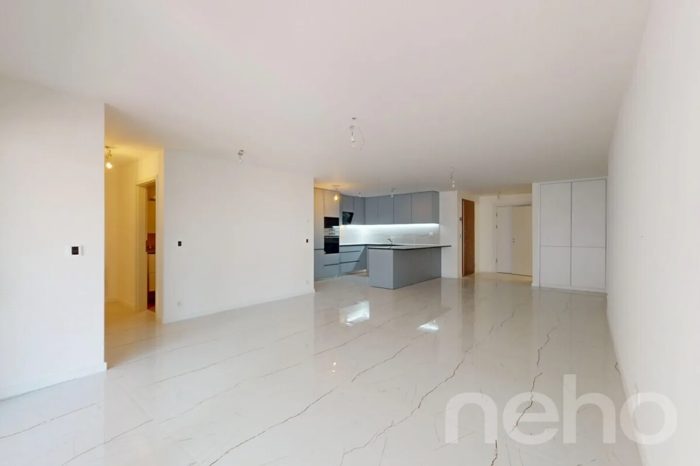 3.5 room luxury apartment with private elevator in Champagne - Photo 4 of 13