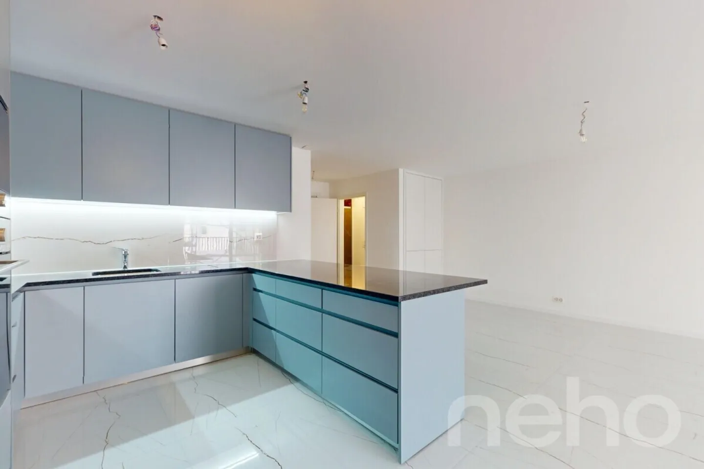 3.5 room luxury apartment with private elevator in Champagne - Photo 2 of 13