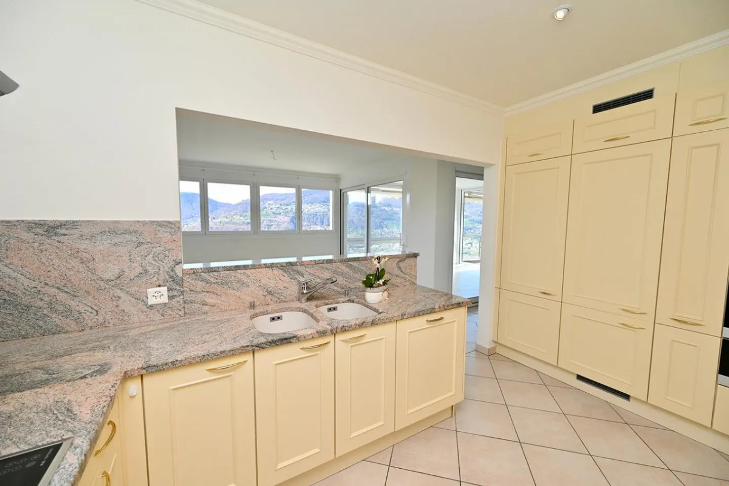 Refined Apartment with Lake View - Also Secondary Residence - Photo 12 of 27
