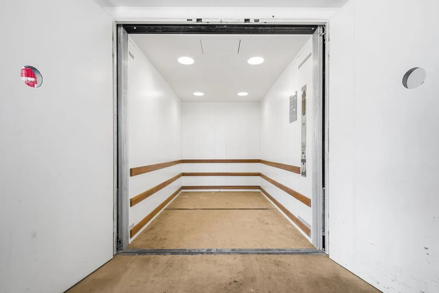 Does your business need more space? - Photo 4 of 9