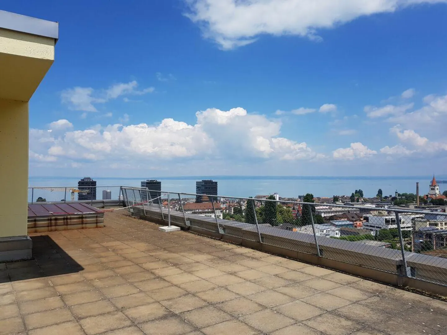 Appartement soigneusement conçu dans un endroit calme avec un caractère distinctif - Photo 11 sur 11