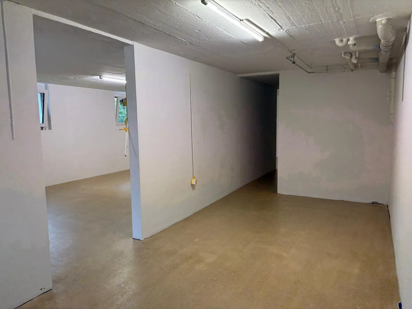 Commercial space for rent - Photo 5 of 6