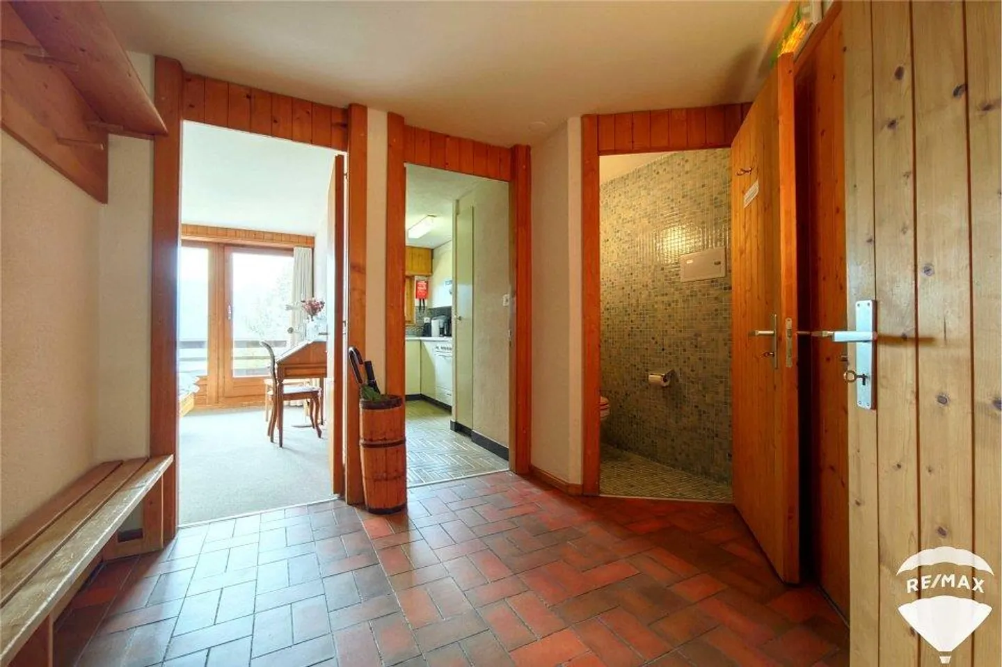 Appartement traversant de 2 pièces - Photo 10 sur 13