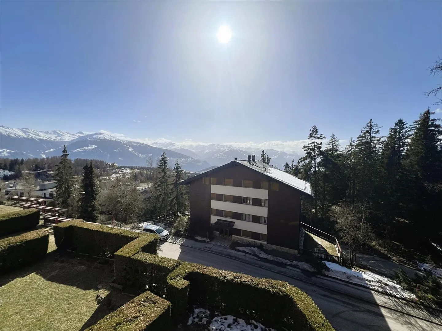 ALLA STAGIONE: Spazioso e luminoso appartamento 3.5 - Vista superba - Ben posizionato - Luogo t - Foto 15 di 17