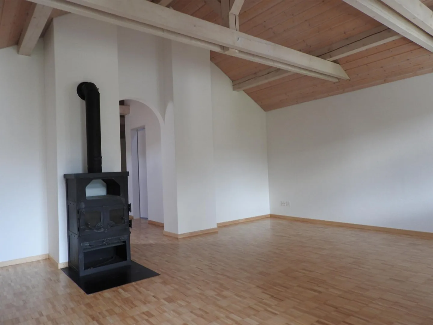 Appartamento attico attraente - Foto 5 di 6