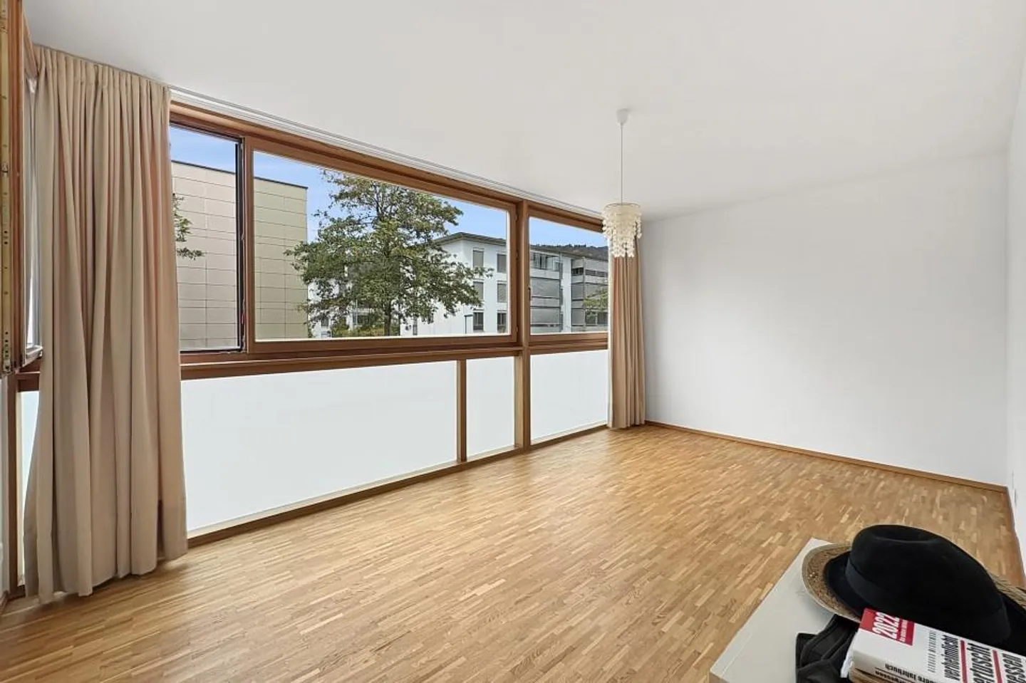 Grosszügiges Einfamilienhaus in Bözingen - Foto 11 von 13