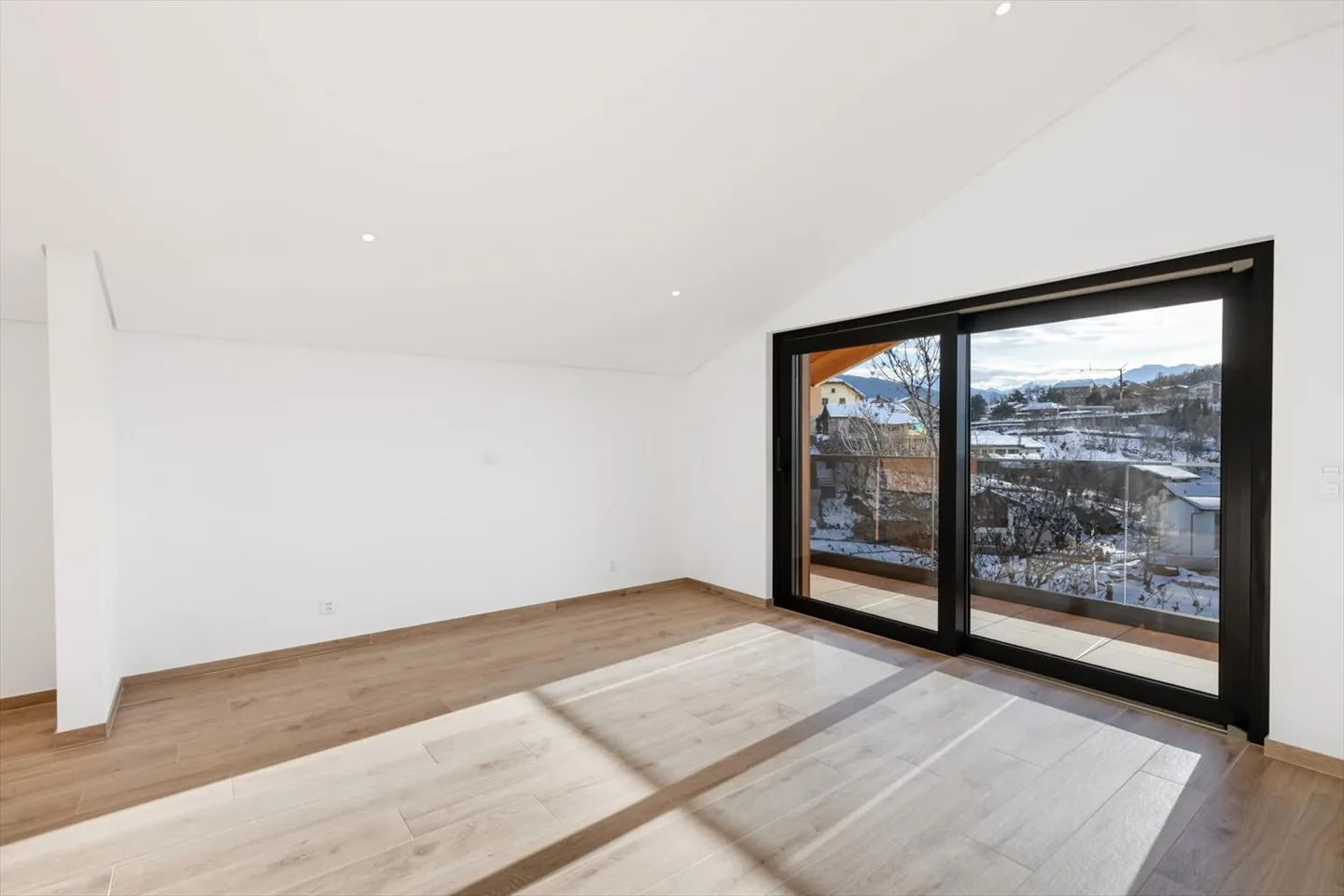 Chalet à Lens où le confort contemporain rencontre l'art de vivre alpin - Photo 13 sur 13