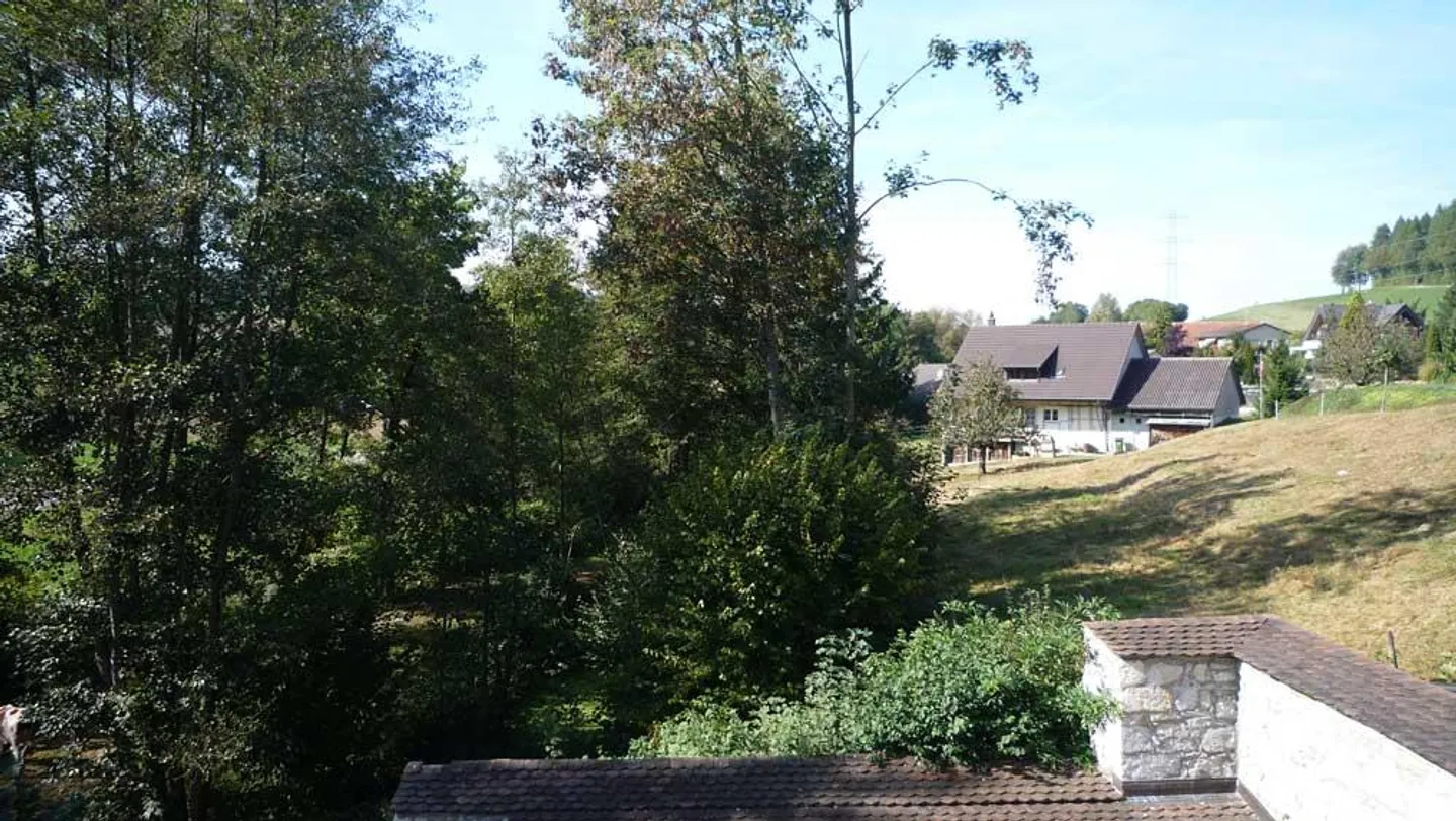 Appartamento affascinante di 4,5 stanze in una posizione tranquilla a Ehrendingen - Foto 5 di 13