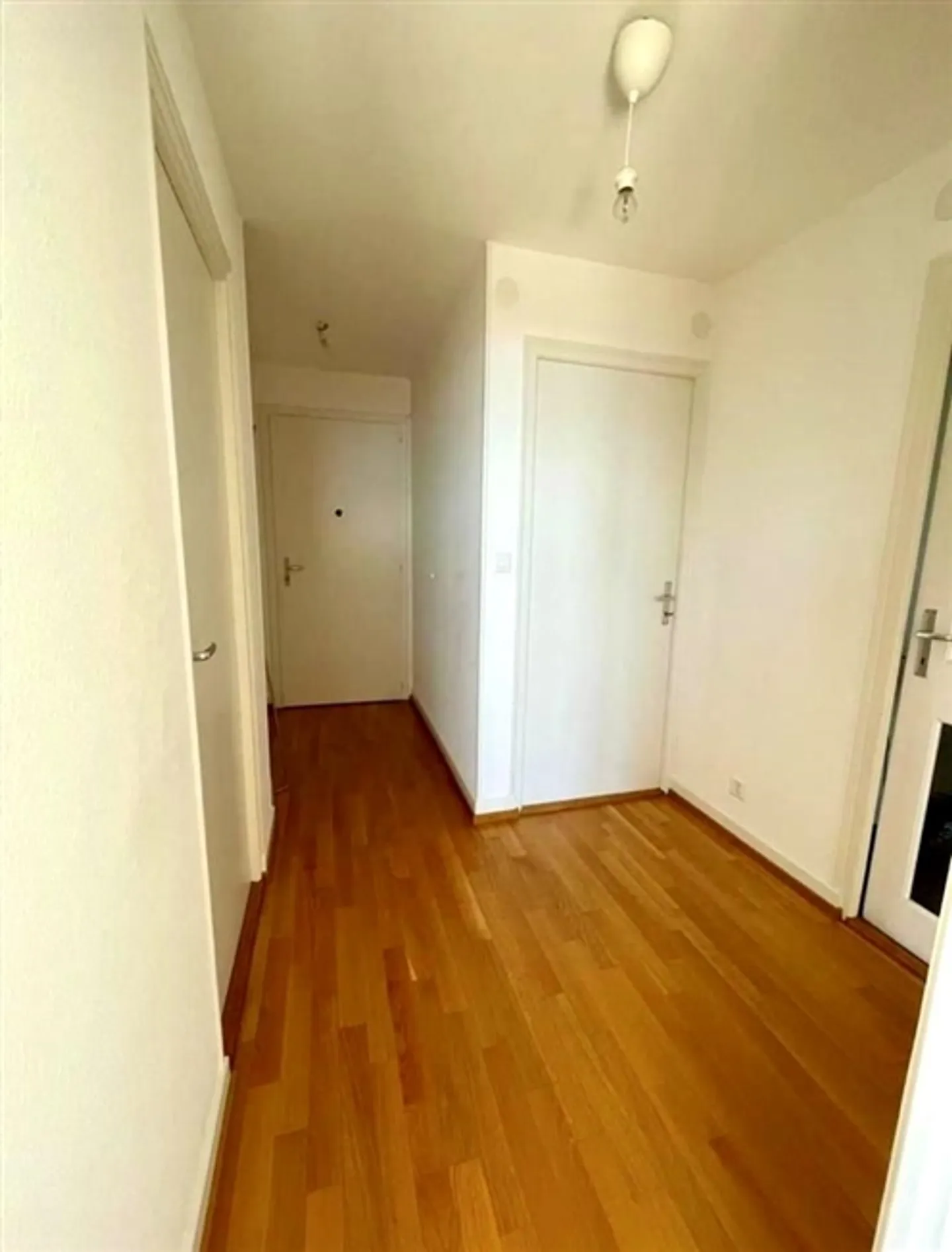Charming 3-room apartment on the 3rd floor in Pully - Photo 8 of 9