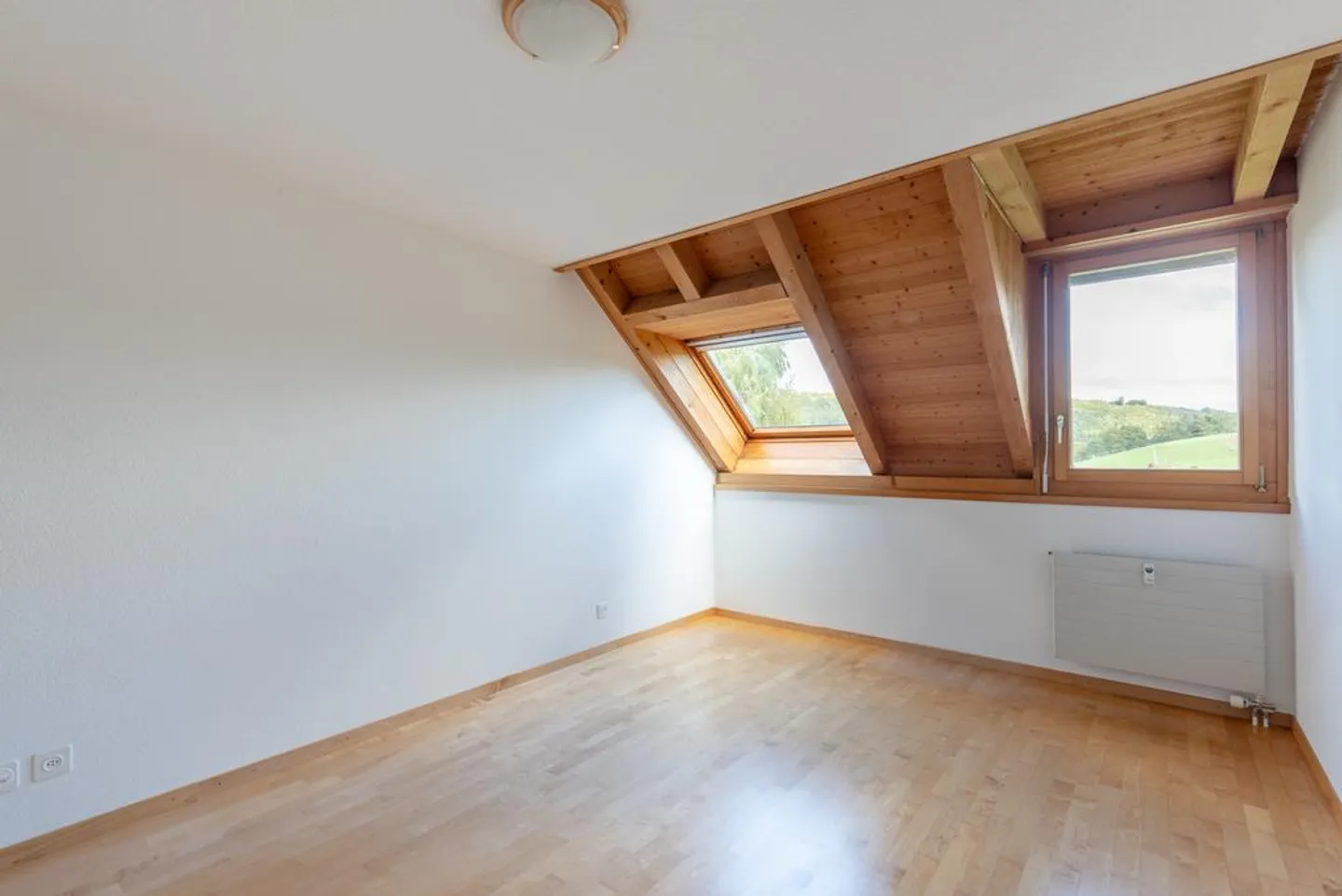 Luminoso appartamento di 3,5 locali in un quartiere tranquillo e adatto alle famiglie - Foto 7 di 10