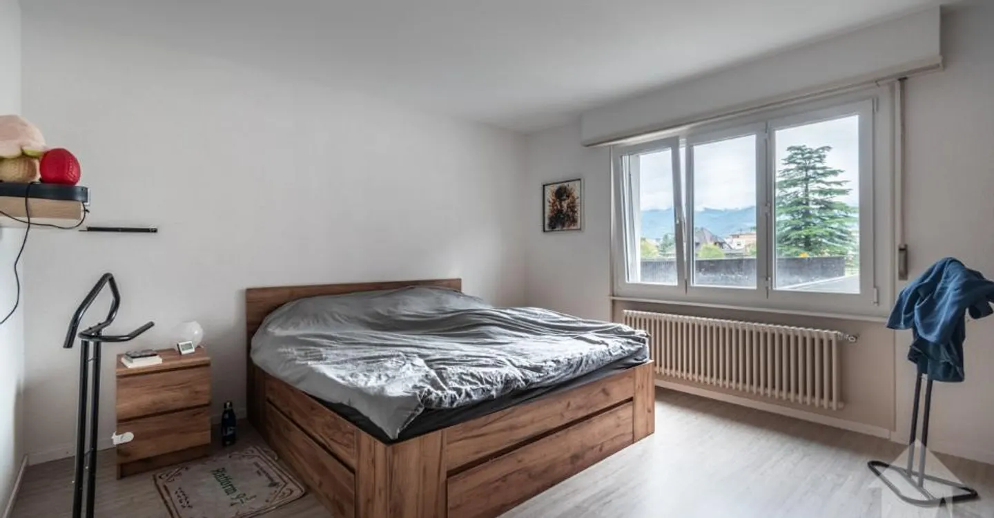Spazioso appartamento di 3.5 locali con balcone in pieno centro - Foto 5 di 9