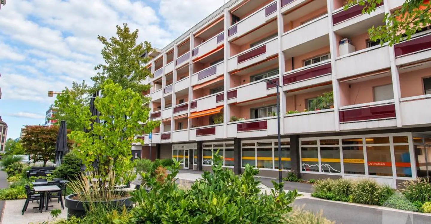 Spazioso appartamento di 3.5 locali con balcone in pieno centro - Foto 9 di 9