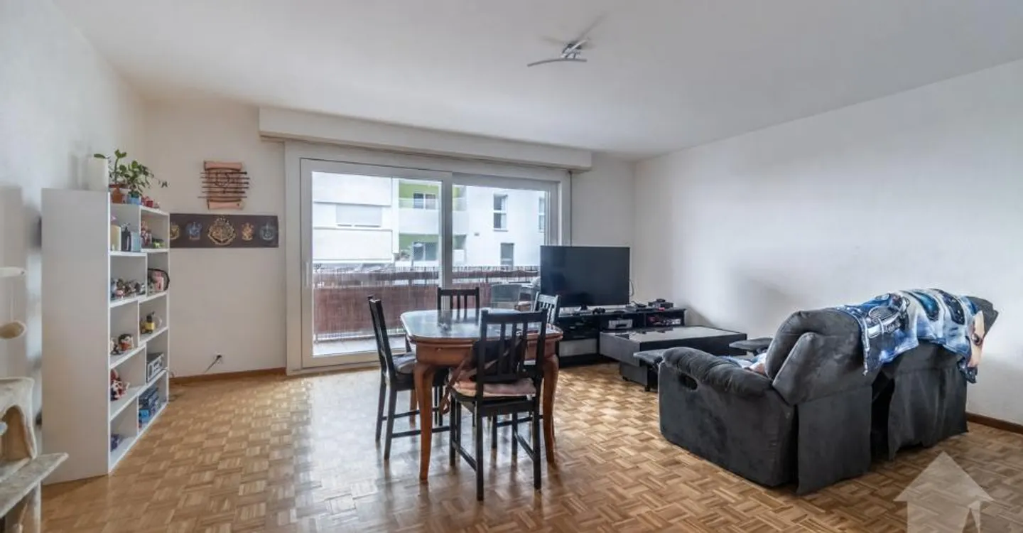 Spazioso appartamento di 3.5 locali con balcone in pieno centro - Foto 1 di 9