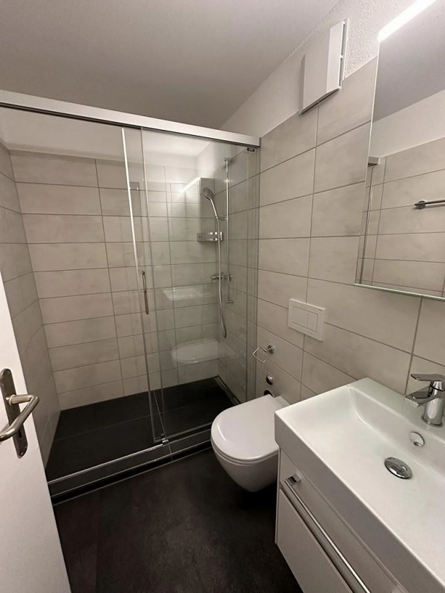 Appartement simple central - Photo 4 sur 6