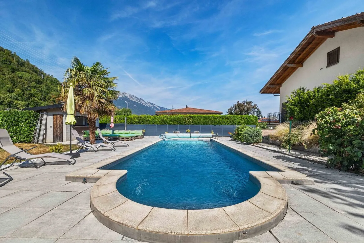 Massongex - Villa with 6.5 rooms, swimming pool and garden - Photo 16 of 19