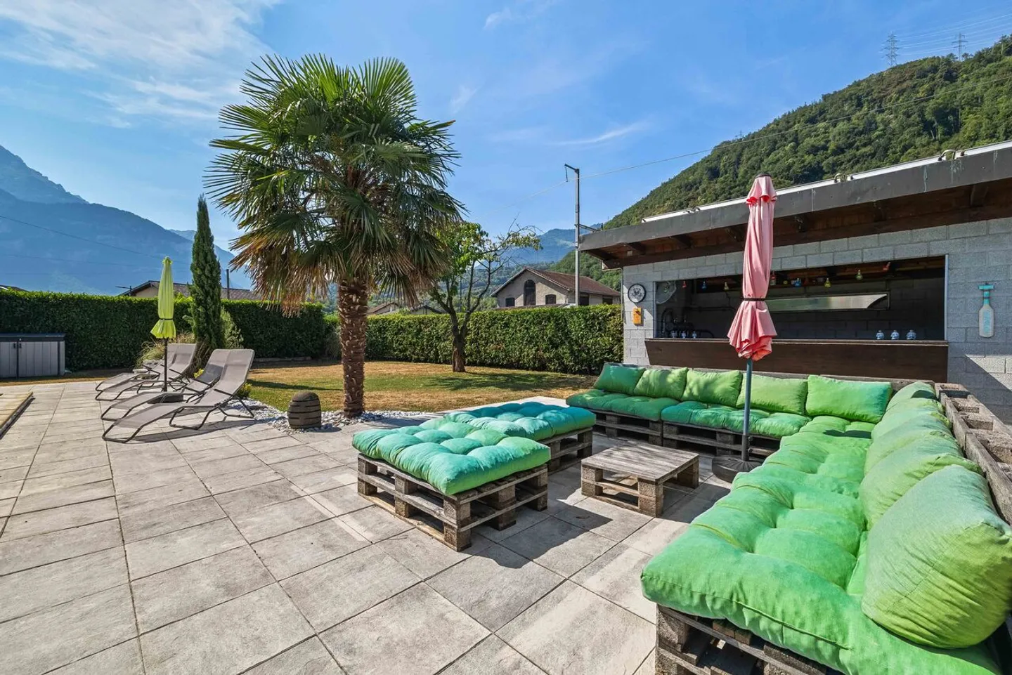 Massongex - Villa with 6.5 rooms, swimming pool and garden - Photo 17 of 19