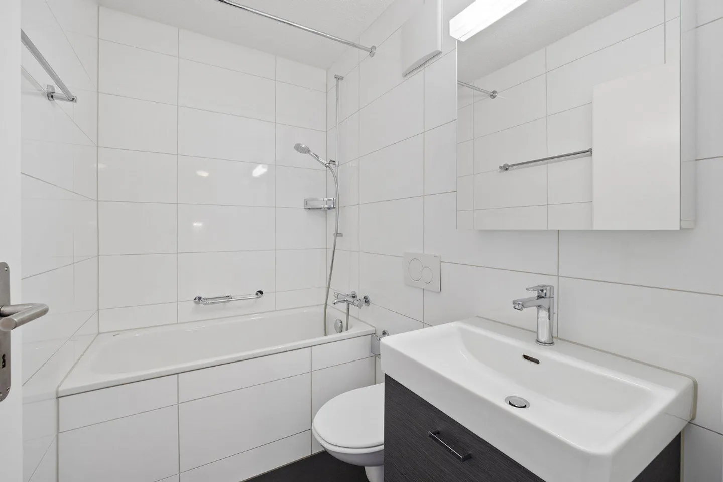 Appartamento 2.5 locali all'8° piano in affitto a 8064 Zurigo - Foto 5 di 6