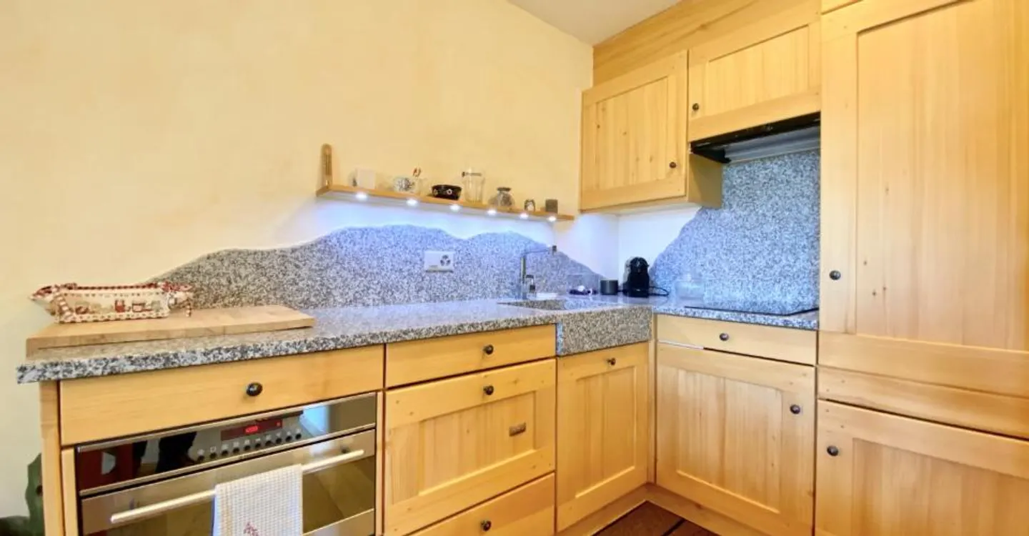 Beautiful studio for rent by the week in the heart of Crans-Montana! - Photo 2 of 12