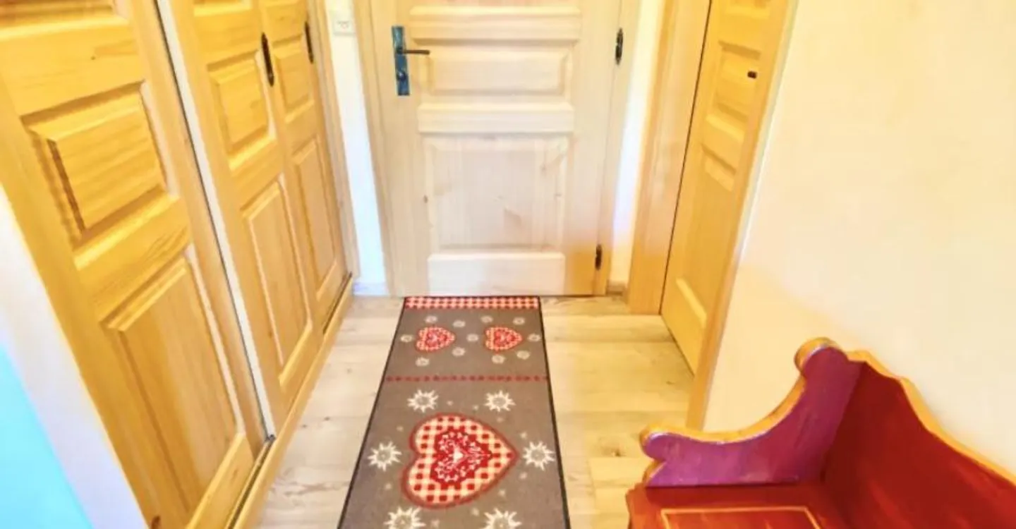 Beautiful studio for rent by the week in the heart of Crans-Montana! - Photo 3 of 12