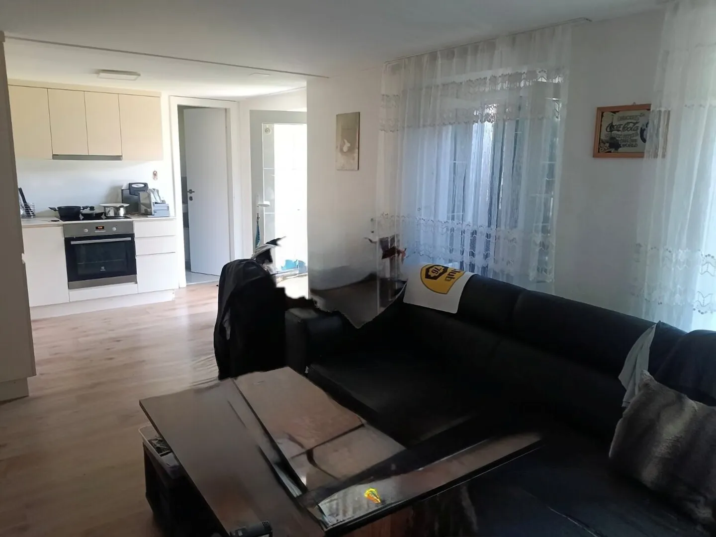 Spacious, modern apartment - Photo 1 of 5
