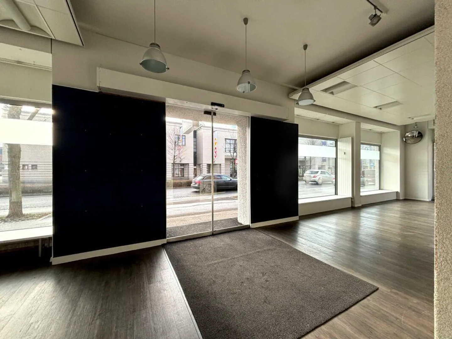 Spazio commerciale nel centro di Arbon - Foto 3 di 8