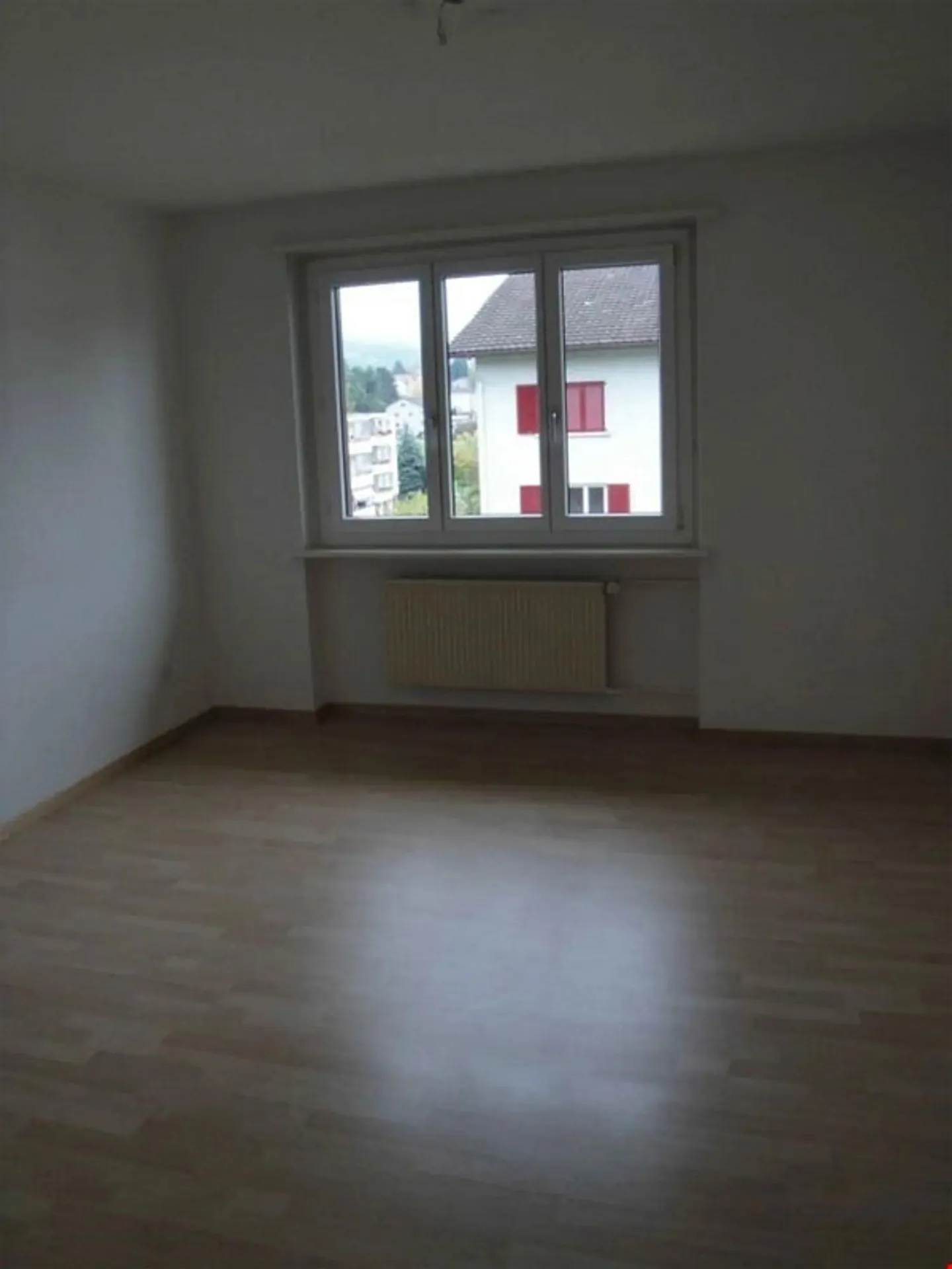 Appartamento affascinante con 3 stanze e balcone a Grenchen - Foto 3 di 6