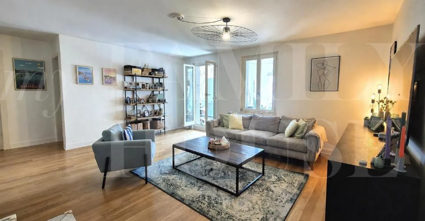 Very nice apartment located in the heart of the hamlet of Villette - Photo 1 of 9
