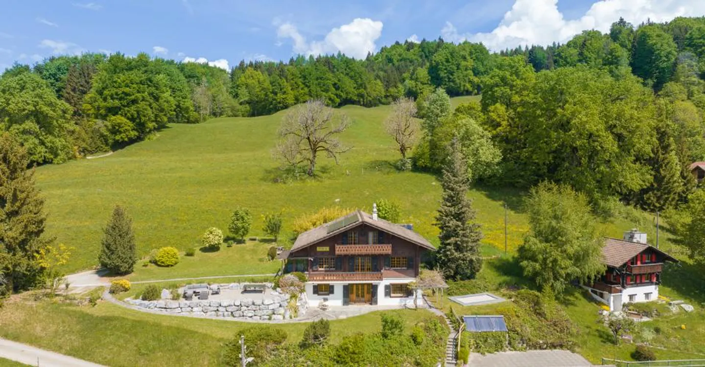 In der Nähe von Gryon - Außergewöhnliches Panorama auf den Muveran und die Dents-du-Midi Geräumiges Chalet ohne Lärm mit 2,5 unabhängigen Zimmern - Foto 1 von 13