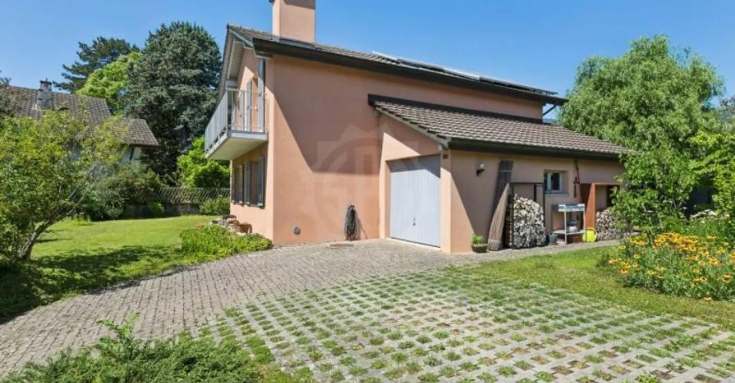 Maison Familiale Charmante à Bôle - Photo 9 sur 9