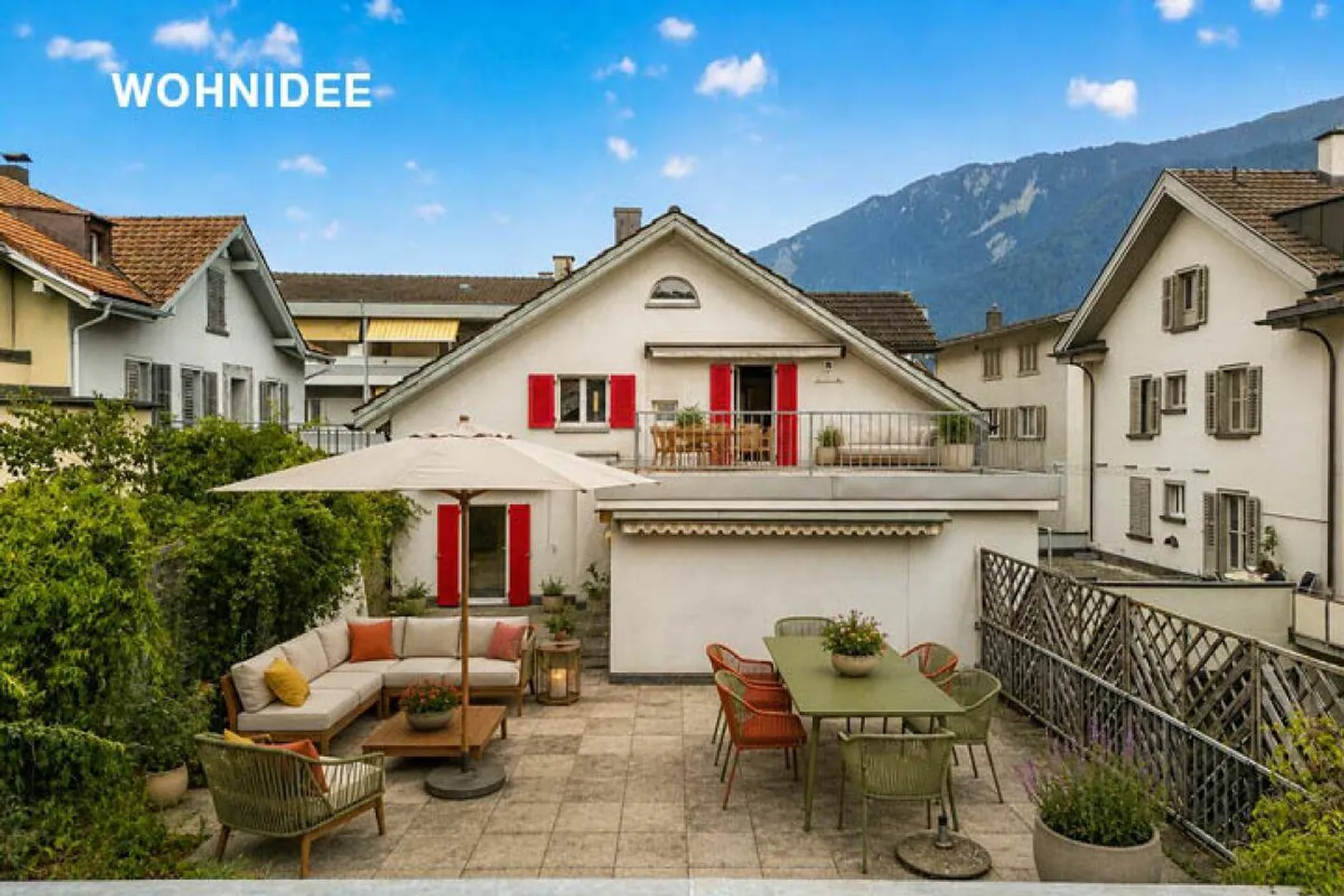 Two apartments under one roof - buy together, use individually - Photo 1 of 14