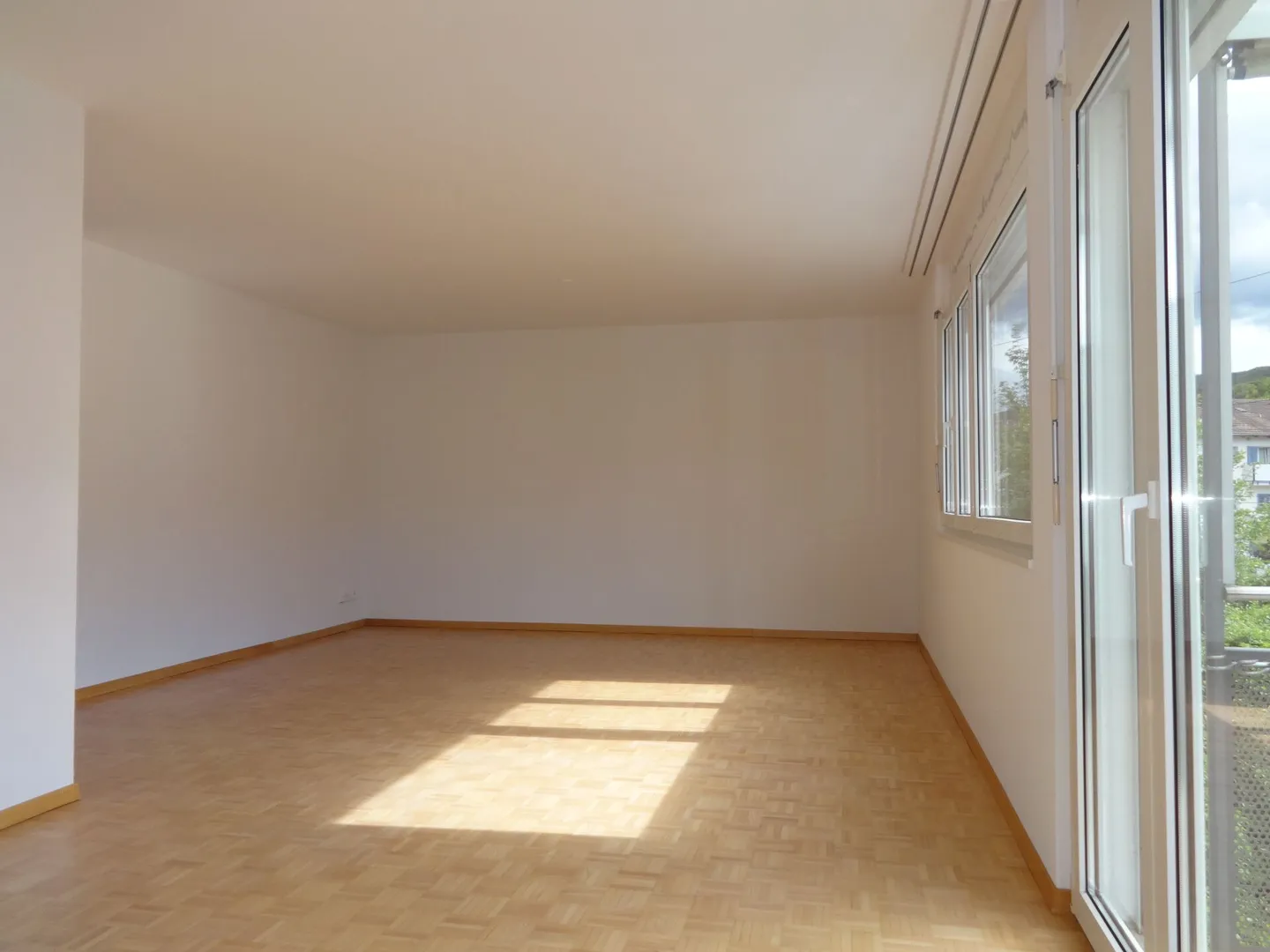 Helle 3.5-Zimmer-Wohnung in Adliswil - Foto 4 von 10