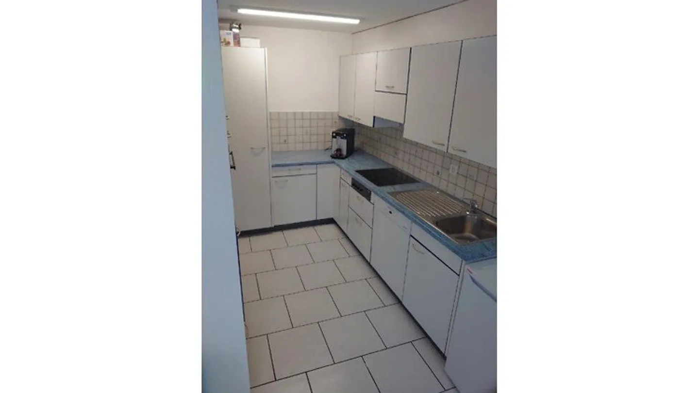 APPARTAMENTO 4½ STANZE A VELTHEIM (AG), ARREDATO, TEMPORANEO - Foto 3 di 10