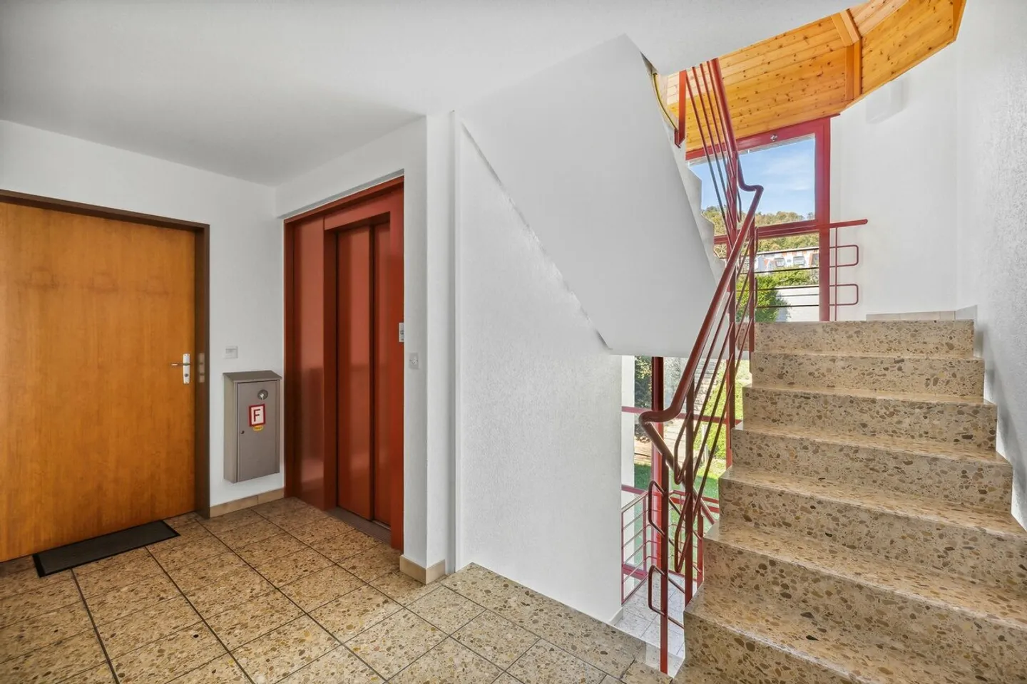 appartement de 2,5 pces à louer dans quartier très ensoleillé - Photo 12 sur 14