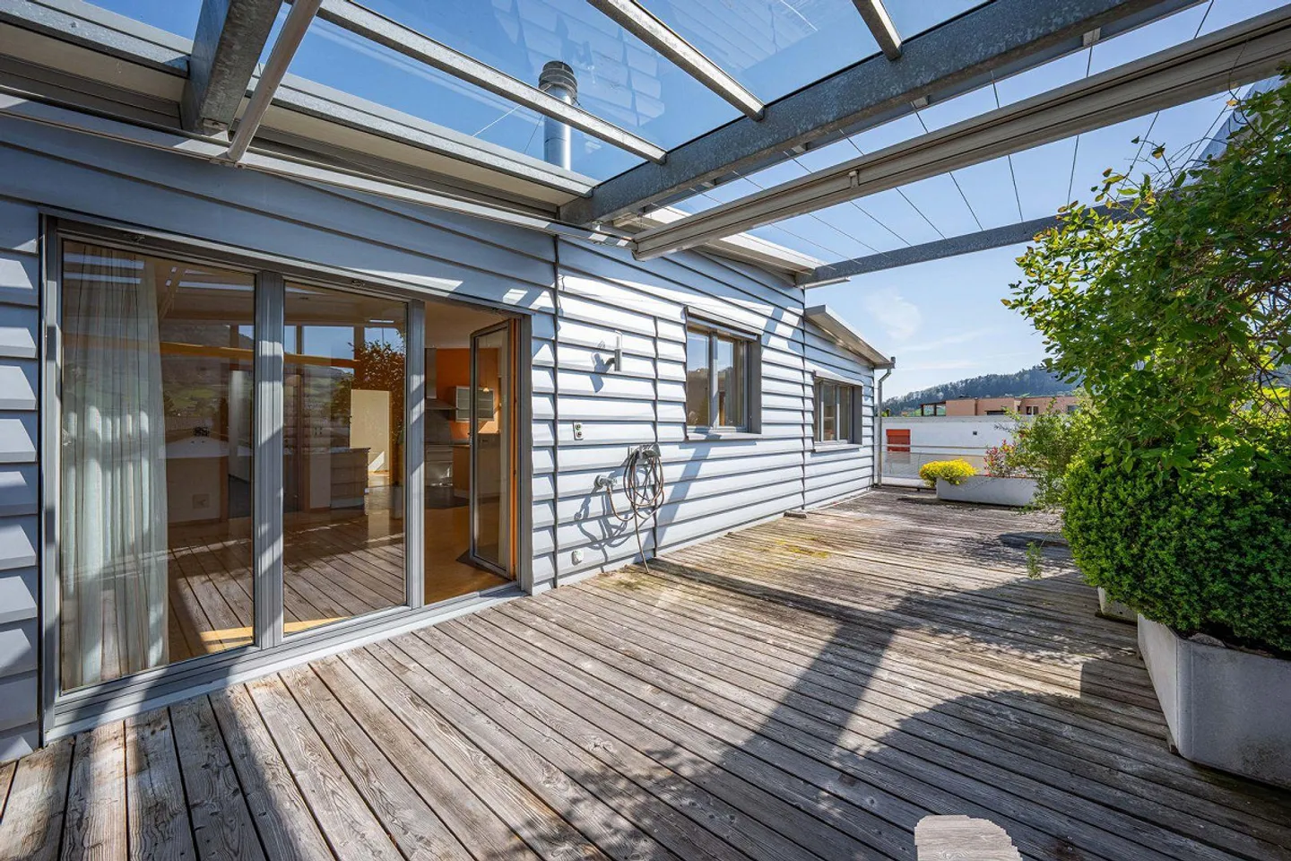 Geräumige Wohnung mit Terrasse - Foto 11 von 13