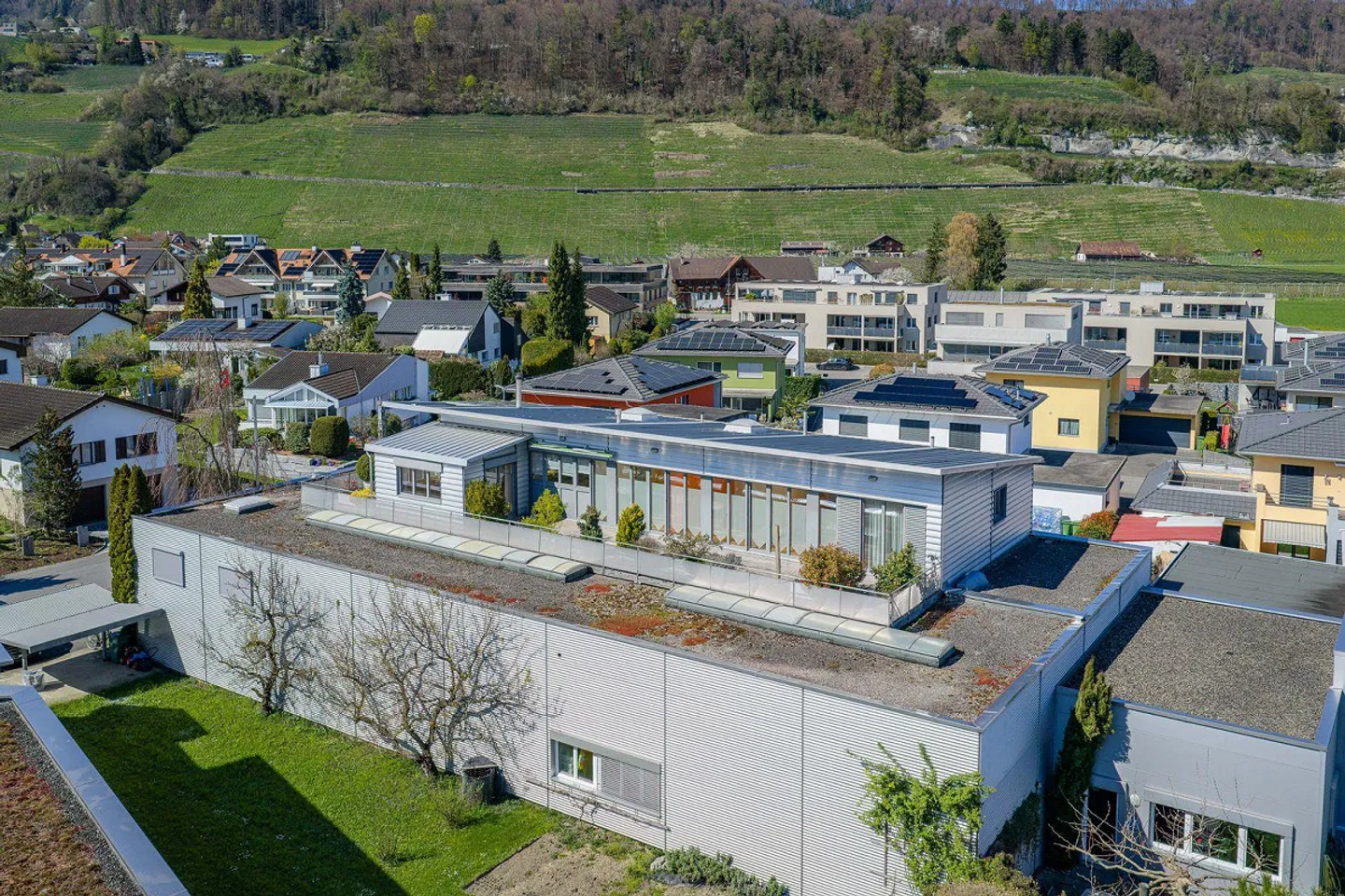 Geräumige Wohnung mit Terrasse - Foto 12 von 13