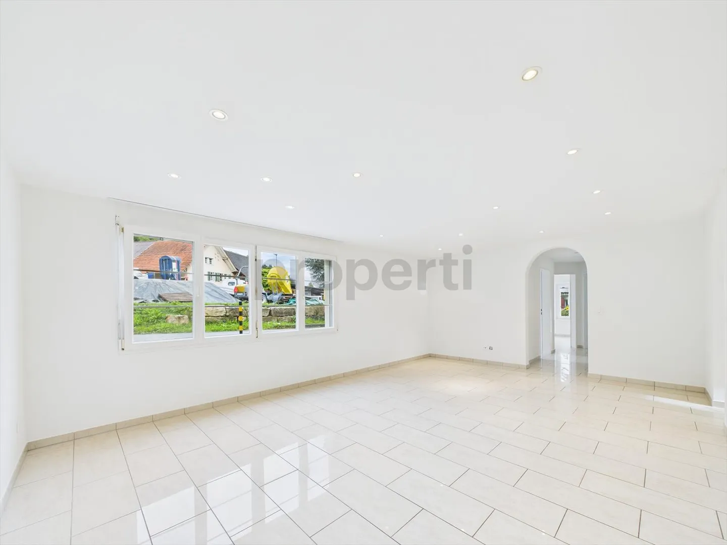 Apartment for rent - Photo 1 of 8