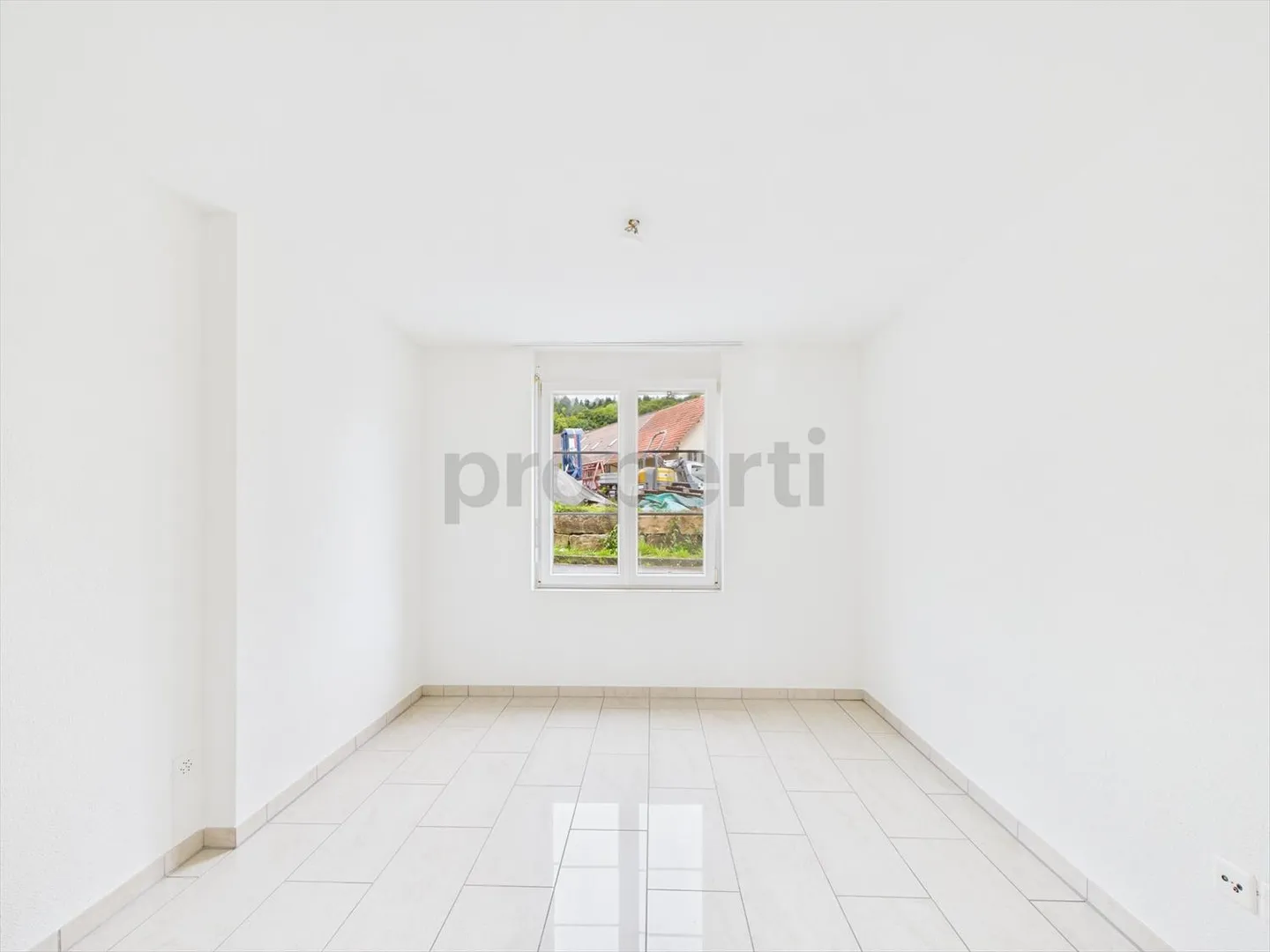 Apartment for rent - Photo 6 of 8