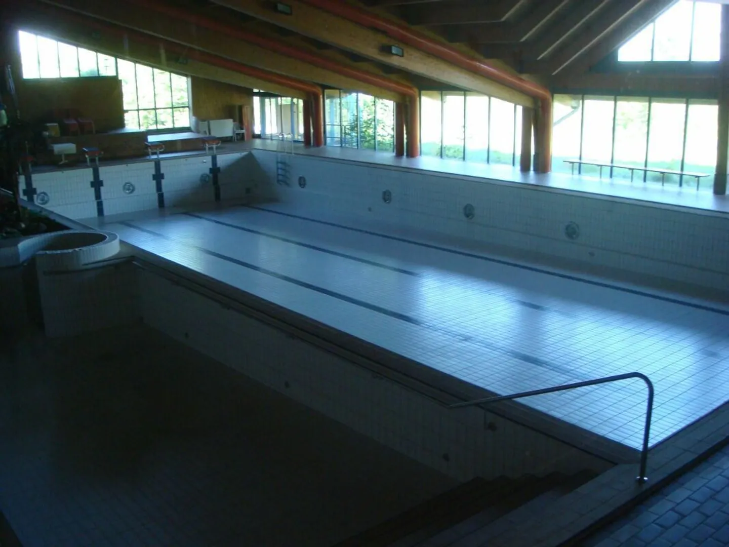 Ex centro sportivo con potenziale per riutilizzo! - Foto 8 di 18