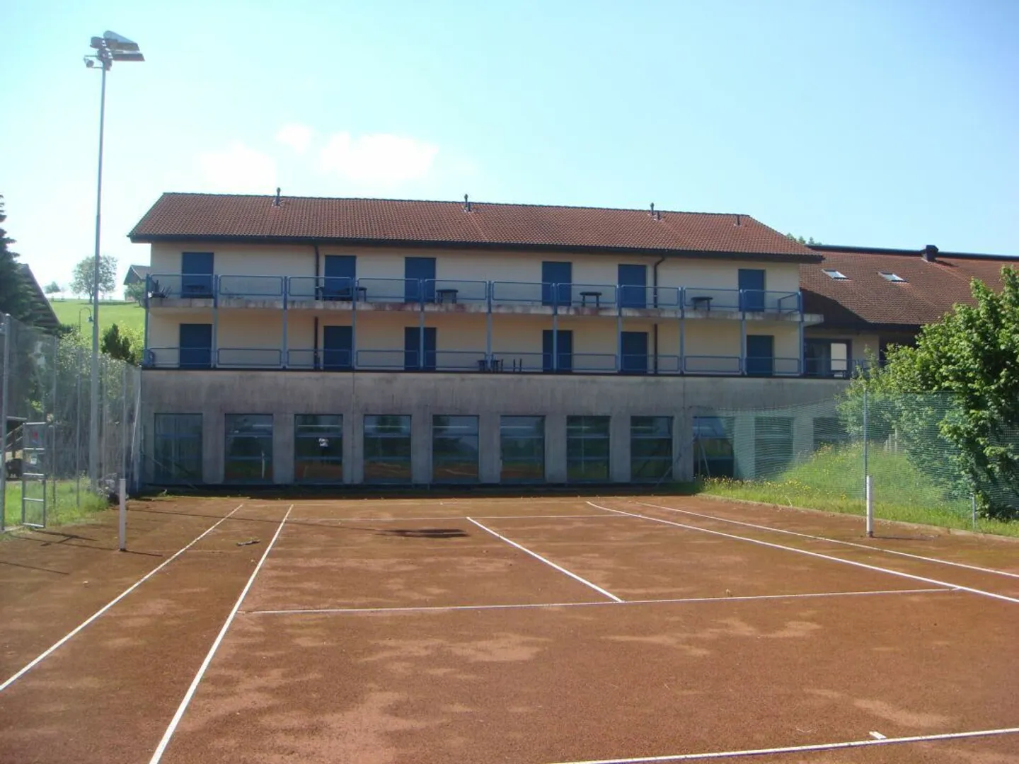 Ex centro sportivo con potenziale per riutilizzo! - Foto 9 di 18
