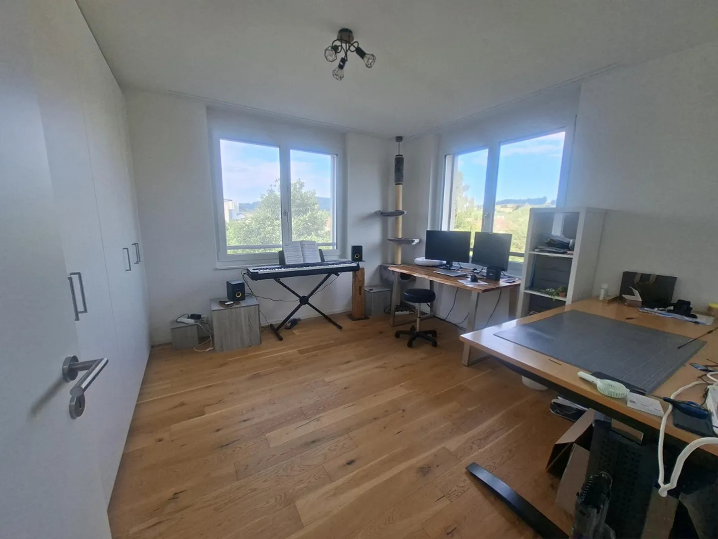 Grosszügige 3.5-Zimmer-Attika 91 m² & 52m² grosser Dachterrasse - Photo 8 of 11